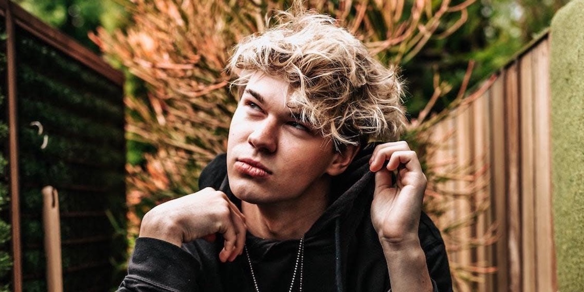 Can we think if we never heard speech?