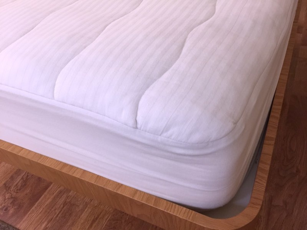 Quilted mattress pad