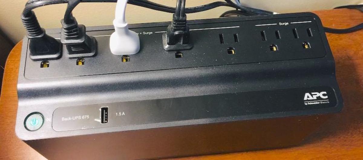 UPS Model BE600M1 Top View